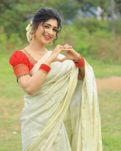 Aditi Prabhudeva Instagram - Spread Love wherever You Go ❤️ 
.
.
.
👗 @chandangowda_official 
💄 @artistryby_priyankaharish 
📸 @sankar.raman.35
