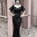 Aditi Sharma Instagram - 🖤happyy Sunday 🌈 It takes nothing to join the crowd but it takes everything to stand alone 🦋🌹 #countyourblessings 😇