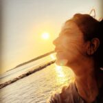 Aditi Sharma Instagram - 🌞 ✨ selfie ❤️ #fridaymood #gratefulheart 🎊