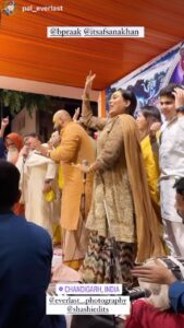 Afsana Khan Instagram - Radhe Radhe 🙌❤️

@poornima.didi 🙌❤️ @bpraak  paji ❤️ @meera_bachan  bhabijaan 

#radhe #radhekrishna #varindavan