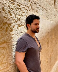 Aftab Shivdasani Instagram - “Meet me in the middle of your story when the soul is worn but wise.” 💫🧿
- Angie Weiland-Crosby