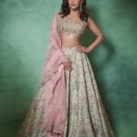Aisha Sharma Instagram - 🌙💫🌛
