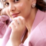 Aisha Sharma Instagram - Just added these beautiful earrings from Tanishq’s new #StunningEveryEar collection to my wardrobe. They have variety of collection from hoops, to studs, to wrap earrings that you can style your way. With Akshay Tritiya around the corner I chose Tanishq to uplift my jewellery collection and you can too! Visit your nearest Tanishq stores today!