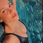 Aisha Sharma Instagram - Those rose-colored glasses look cute on me ! @amanbagh #monday #mondayblues💙 #Amanbagh #TheSpiritOfAman #AmanWellness #AmanFoodie #AmanAdventure