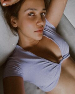 Aisha Sharma Instagram - Regaining my head turning status, one selfie at a time. #sundayselfie