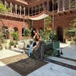 Aisha Sharma Instagram - Happy Women’s Day & A very happy Holi . ♥️#incredibeindia #travel #aishatravels Narender Bhavan, Bikaner