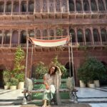 Aisha Sharma Instagram - Happy Women’s Day & A very happy Holi . ♥️#incredibeindia #travel #aishatravels Narender Bhavan, Bikaner