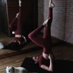 Aisha Sharma Instagram - Quality is not an act ,it is a habit. ~ Aristotle #mondaymotivation #happymonday #headstand #fitness #workoutmotivation #workoutwithaisha