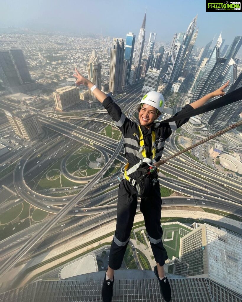 Aisha Sharma Instagram - Living on the edge is risky but there’s no fun living on the ground. Exhilarating experience with my fav human @nehasharmaofficial #dubai #adventure #lifeontheedge #travel #aishatravels #travelgram #sharmasisters #travelgoals #dubai Sky Views Observatory