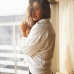 Aisha Sharma Instagram - I am classy, I am modern, I live by my own design I'm cherry, I'm lemon, I'm the sweetest key lime pie I'm electric, I'm bass, I'm the beat of my own drum I could make your goosebumps raise with the tracing of my thumb 📸 - @keegancrasto @publicbutterindia 🫶🏾🫶🏾