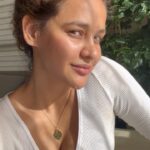 Aisha Sharma Instagram - #skincarewithaisha Sundays are for skincare . Cleaner pores , facial at home and being able to see the debris and gunk in the waste chamber , yes please 😍😍😳😳.Technology never ceases to amaze me and I am all for skincare tools that work and you can use in comfort of your home . This is #glofacial by @beautybio #nofilterneeded #nomakeup #justrealskin #skincareroutine
