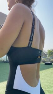 Aisha Sharma Instagram - Now is your moment to get back in your groove!  #reels #reelsinstagram #reelitfeelit #stretch #fitness #athleisure
