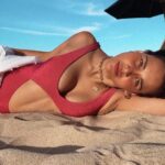 Aisha Sharma Instagram - Don’t widen but narrow your viewfinder! Sometimes what you are looking for is right infront of you . Cape Cod