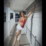 Aisha Sharma Instagram - Don’t widen but narrow your viewfinder! Sometimes what you are looking for is right infront of you . Cape Cod