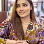 Aishwarya Devan Instagram – Smile; because you never know who is falling for it. 
#thursdaymood #instapic Dubai, United Arab Emirates