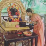Aishwarya R. Dhanush Instagram - He brings joy and blessings to new beginnings.. He is always there at every step nook and corner to guard and guide .. His very presence pushes negativity afar and attracts smiles and positivity! Stay close and play your charm always you almighty! #ganapathybappamoriya