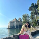 Aishwarya Sharma Bhatt Instagram - Drama is always there 🎭🤪 this time I Chose #montreux for that 🎬😁 @montreuxriviera @chaplins.world @myswitzerlandin #montreuxriviera #chaplinsworld #ineedswitzerland #aishwaryasharma #dramaqueen #switzerland #charlichaplin #freddymercury #queens #wewillrockyou Montreux, Switzerland