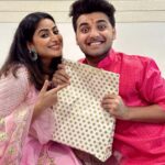 Aishwarya Sharma Bhatt Instagram - Happy Rakshabandhan ❤️🤗🙏🏻 #aishwaryasharma #vihanverma #sharmaverma #bhaibehen #rakshabandhan #rakshabandhan2023