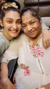 Akshara Reddy Instagram - Happy Birthday Gowri Amma ❤
#aksharareddy #akshara #mother #motherlove #mom #amma #ammalove