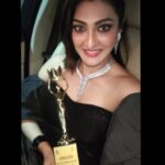 Akshara Reddy Instagram - SUCCESSFUL MODEL OF THE YEAR 2022 award goes to Guggu papaa ... yeh.. yeh.. yeh.. Thank you IIVA 2022 for recognising my hardwork in this industry... thank u @mrsmandybose @mdaeventsproductions P.S. Lots of love to all my lovely fans!! U guys mean a lot to me💖 Wardrobe:@naushinkiran Styling:@shreshta_iyer Jewellery: @fineshinejewels Hilton Chennai