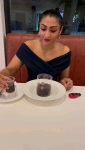 Akshara Reddy Instagram - Chocolate is GOD!! 🤤🤤🤤 MY LOVE FOR CHOCOLATES!! 🙈🙈 

#chocolatecake #chocolate #Akshara #aksharabiggboss #Aksharareddy #guggupapa #taskqueen #guggu #biggboss5tamil #biggbosstamil #biggboss #beautyqueen #food #instafood #instareels