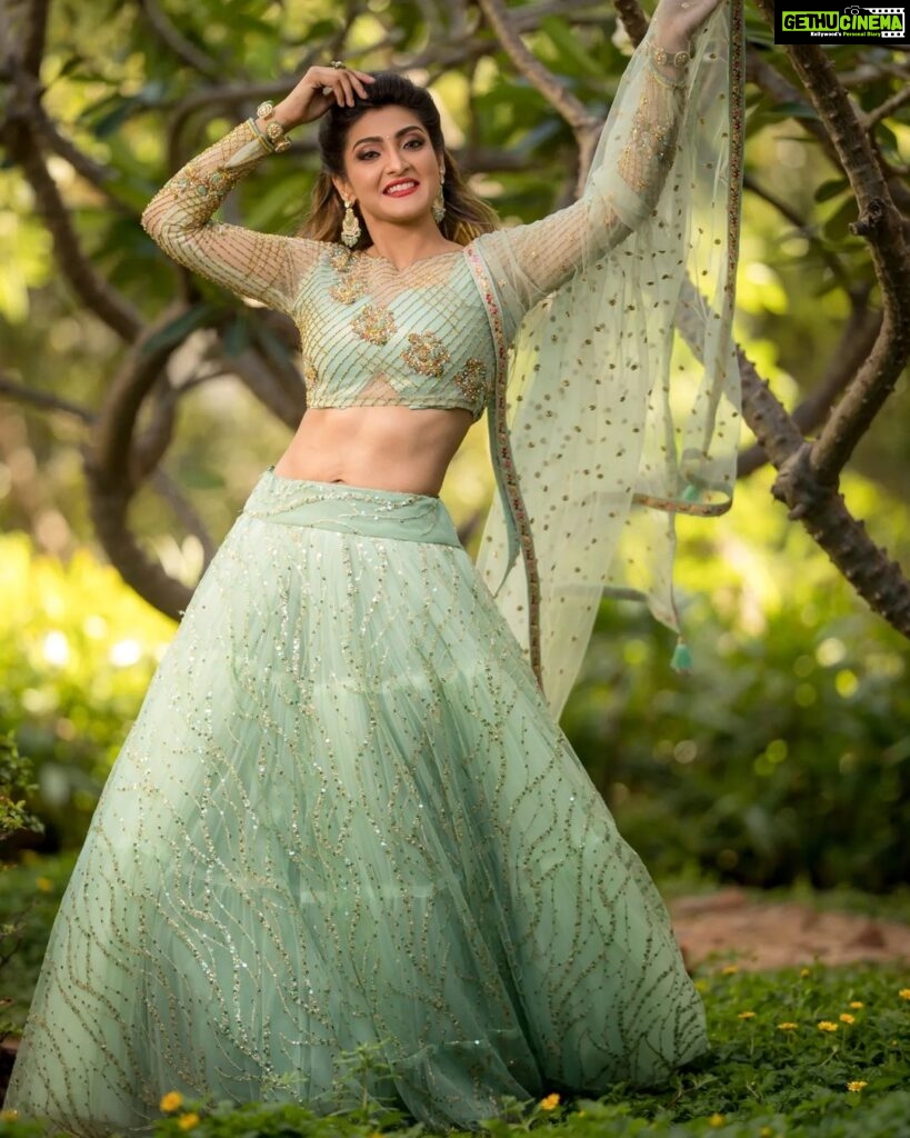 Akshara Reddy Instagram - Happy Women's day guys...🧡🧡 Feel beautiful, everyday! Shine on , always 💎 Makeup - @pavash_ , @yolo.offl Hair - @mani_stylist_ Jewellery- @konikajewellery Costume: @mabia_mb Assisted by - @mahasacademy students Photographer - @camerasenthil Location- @somersetchennai Organized by @rrajeshananda #Akshara #aksharareddy #aksharabiggboss #taskqueen #fitnessqueen #beautyqueen #beautypageantwinner #internationalbeautypageant #guggu #guggupapa #bigbosss5tamil #biggbosstamil #bigboss #getfitwithakashra #fitnessfriday #womensday #strongwomen #instareels #instareelsindia #actor #model #modelshoot