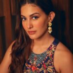 Amyra Dastur Instagram - 🌈 Anyhow Mitti Pao 🎭 Press Meet, Channel interviews aur fan interactions!! Hum aa rahe hain cinema halls vich 6th October 2023 💫 . . . Wearing @kalista.official Jewellery @jewellerybydivyachugh Styled by @thenanditakohli Assisted by @bavleensethi MUA @makeupbysoniakrishna Hair stylist @ashish_hairstylish 📸 @justsandy719 . . . #punjabimovie #punjabi #punjab #punjabisongs #punjabisuits #newmovie #punjabiswag #anyhowmittipao Chandigarh, India