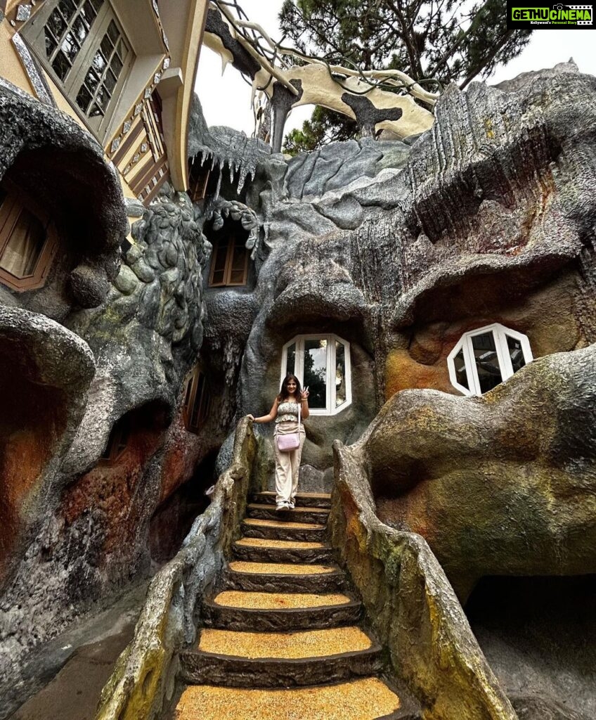 Ananya Agarwal Instagram - teleported to a different world 🪐 Crazy House Dalat