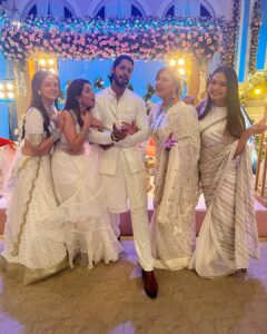 Anisha Hinduja Instagram - The purpose of our life is to be happy🫶🫶 
#my #kundalibhagya #family #nofilter #onlylove #picoftheday #happiness #fun #joy #lovethemsomuch #❤️