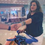 Anisha Hinduja Instagram - Running on caffeine and dreams ✈️☕😴 #earlymorning #flight #travelling #livingmybestlife #instagood #instamood #instagramers #gratitudejournal #♥️♥️♥️♥️♥️♥️