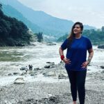 Anisha Hinduja Instagram - Back to where my soul lies #rishikesh #❤️ #photooftheday #my #spiritualgrowth #thebest #ganga #naturephotography @rishi_aquaholic Rishikesh ऋषिकेश