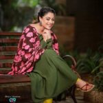 Anjali Rao Instagram - "प्यार की राहों में जब खो जाते हैं हम, तब उन राहों पर खुद को पाते हैं हम।" Photographer: @photography_como MUA : @neethu_unni_makeup_artist Collab : @insta_glamoruz #unrequitedlove #hiddenfeelings #unspokenemotions #photooftheday #beingme #viralpost Chennai, India