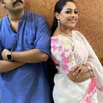 Anjali Rao Instagram - “Har ek friend kamina hota hai” Here is mera ✌️ VC : @syam_s_namboothiri #friendship #friendslikefamily #life #dosth #express #explore #reels #instareels #trendingreels #song #like