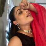 Anjali Rao Instagram - Tu Kheech Meri Photo wali pose 📸 Styled by @titli_collections #postoftheday #saree #sareedrape #trials #styling #costumestyling #photo #instagram Chennai, India