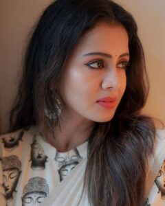Anjana Rangan Instagram - For The Grand celebration of #Maamannan 50th Day! ✨
📸 : My fav @camerasenthil Ji! 
Saree : @kanakadharadrapes 
Blouse : @magicbyjeeni ✨
