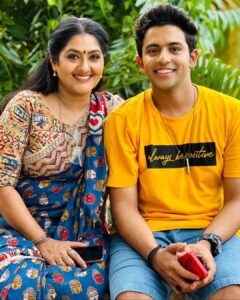 Anju Aravind Instagram - Having precious moments with you is a bless💖 Dear Sudhamani 😘

#sudhamanisupera #zeekeralam