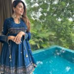 Anjum Fakih Instagram - #haldiceremony #ladkewale #udaipurdiaries #anjumfakih . . . Styled by @shailjaanand Outfit by @datetheramp Potli by @aclutchstory Udaipur, Rajasthan