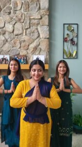 Anu Sithara Instagram - With dears  @malavika_menon008 ❤️ and @poojmenon ❤️