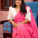 Anumol Instagram - Really loved this look and styling ✨ Sometimes a little change can do wonders and I'm loving the way this one turned out! 💁‍♀️ Thank you @diyaaa_john for styling and convincing me to go with this look Wearing @suta_bombay saree from @saltstudio Clicks by @akhil_vijayan_photography.ofcl #newlook #freshstart #lovingit #anumol #anuyathra #pink #mfwai_qatar #sareelove #anytimeanywheresaree #spreadkindness DOHA - Qatar