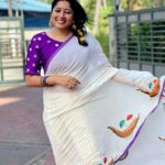 Anumol Instagram - The wind may mess up my saree, but it brings me joy.. Thank you for this beautiful Onam gift @parama_g 📸 @nattupaathakal Kalamassery, India