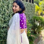 Anumol Instagram - The wind may mess up my saree, but it brings me joy.. Thank you for this beautiful Onam gift @parama_g 📸 @nattupaathakal Kalamassery, India