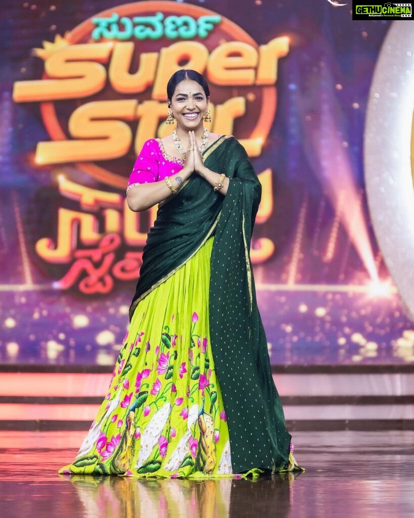 Anupama Gowda Instagram - Suvarna Super Star Sunday Special 🫶🏼 Styling: @tejukranthi Assisted by: @khushi_jagadisha Outfit: @anthariya_ Jewellery: @sunrisesilversmiths PC: @raghavstudios MUA: Yours truly A 😎