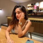 Anushka Sen Instagram - waiting for my coffee 🐬
