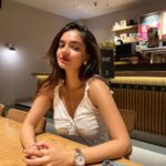 Anushka Sen Instagram - waiting for my coffee 🐬