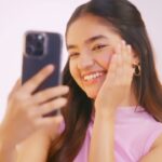 Anushka Sen Instagram - Here’s my secret to #GlowHamesha despite the long shoot hours! ✨ This holy grail Rice Water Bright Foaming Cleanser removes every ounce of dirt & dullness, plus brightens my skin from within. And the best part - now it comes in a mini size of 50ml at just Rs.349! If you hurry then you can get it at 15% Off 💕 Use the exclusive code “KIT15” on The Face Shop website and get it for Rs.299, along with a free pouch & headband 😍 This cleanser is also available on Nykaa, Amazon, Symtten, Myntra and other platforms #ad