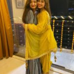 Anushka Sen Instagram - Happpy Happy Birthday JJ🤗 Hope you have a great year filled with lots of happiness and joy. Us dancing without our heels at parties, eating chaat and Chinese, making fun of our little bro Ayaan, twinning coincidentally and always having a great time together! I miss you so much, let’s catch up soon 😍🤗🧿