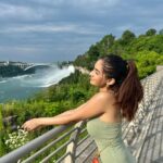 Anushka Sen Instagram - At the super beautiful Niagara Falls 🥰 Buffalo, Niagara Falls