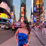 Anushka Sen Instagram - NEW YORK BABY 🇺🇸🥹💕 . . Wearing @fashionnova #sen21 New York Times Square
