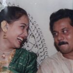 Aparajita Auddy Instagram - এই যে সেই লোকটা সব সময়ই আমার পাশে এমন একটা মুখ নিয়ে দাঁড়ায় পুরো আহারে বেচারা।এক্সপ্রেশনটা এমন যেন 26টা বছর আগে কি ভুল করেছে আর এখনো তার দন্ড দিয়ে যাচ্ছে আজকে সেই বিশেষ ভুলের দিনটি😆😆😆😆😆😆😆
