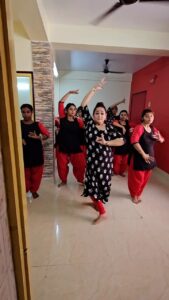 Aparajita Auddy Instagram - Teri aisi ada pe toh fida hum hai..💃🏻🙈

#hairama #trending #instagood #reelitfeelit #dance #viral #choreography #actor